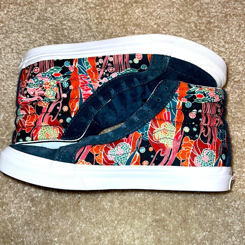 Sk8-Hi High Top Vans